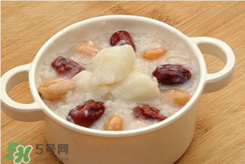 新鮮蓮子可以煮粥嗎？蓮子熬粥需要去芯嗎？