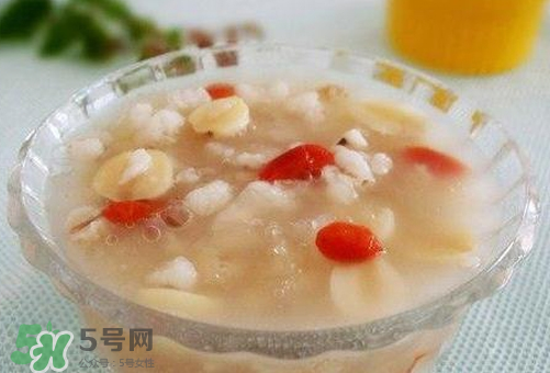 新鮮蓮子可以煮粥嗎？蓮子熬粥需要去芯嗎？