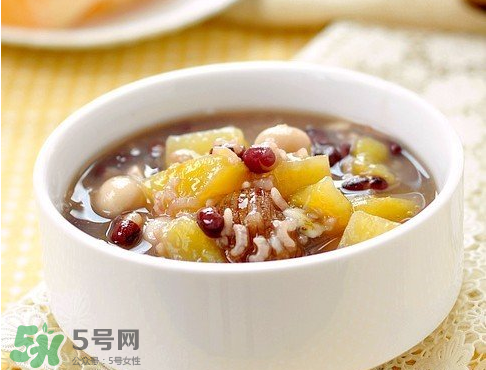 新鮮蓮子可以燉湯嗎？新鮮蓮子怎么煲湯？