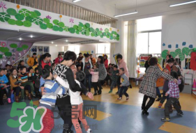 2017幼兒園戶外活動教案 2017幼兒園運(yùn)動會方案