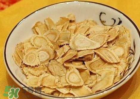 西洋參補(bǔ)腎嗎？西洋參適合什么季節(jié)吃