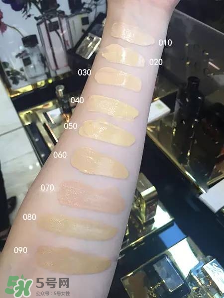 不掉皮不卡粉不暗沉的粉底液推薦 不掉皮不卡粉不暗沉的粉底液推薦