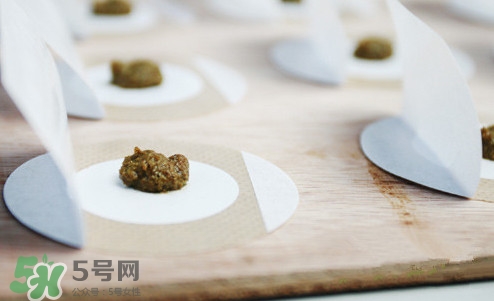 三伏灸一療程多少錢？三伏灸和三伏貼的區(qū)別