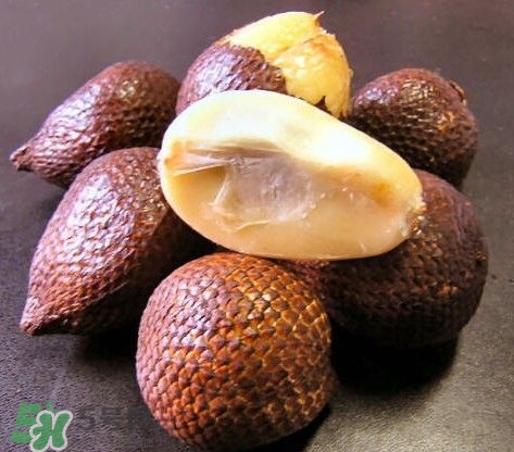 蛇皮果吃了會上火嗎？蛇皮果吃了會不會皮膚過敏？