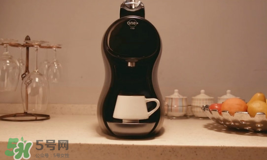 辦公室小野用的什么咖啡機(jī)？onecup膠囊咖啡機(jī)介紹