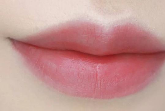 蘭蔻搖搖染唇液哪個顏色好看？蘭蔻搖搖染唇液色號試色