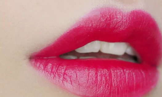 蘭蔻搖搖染唇液哪個顏色好看？蘭蔻搖搖染唇液色號試色