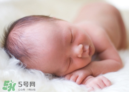 晚上睡覺(jué)趴著睡好嗎？晚上趴著睡覺(jué)有什么壞處