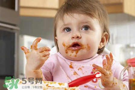 輔食添加過早的危害？為什么不能過早的添加輔食？