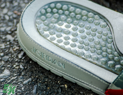 air jordan hydro 5 camo迷彩拖鞋國內(nèi)會(huì)發(fā)售嗎？