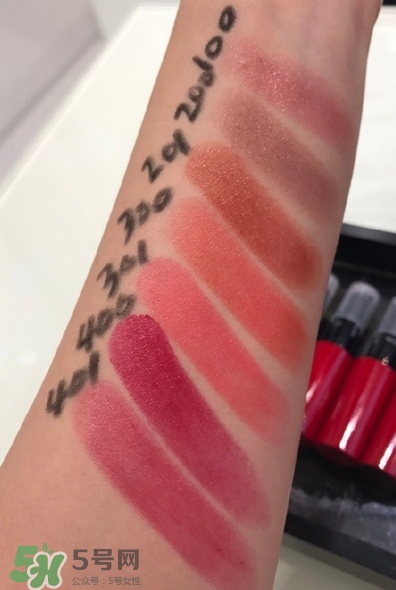 阿瑪尼細(xì)管紅管唇膏色號(hào)_阿瑪尼2017紅管唇膏試色圖 阿瑪尼細(xì)管紅管唇膏色號(hào)_阿瑪尼2017紅管唇膏試色圖