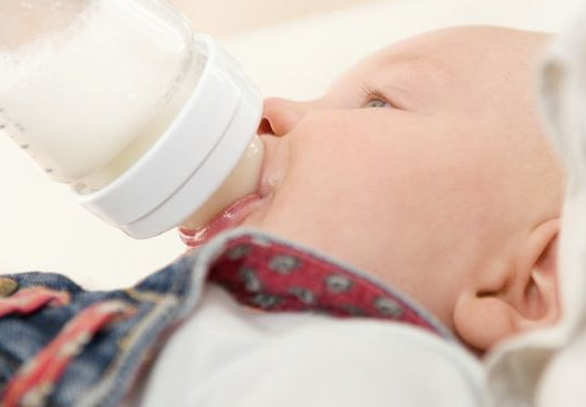 寶寶吐奶和黃疸有關系嗎？黃疸會影響嬰兒吐奶嗎？