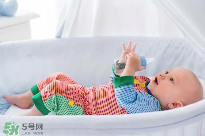 嬰兒吐奶和氙氣有關(guān)系嗎？氙氣會影響嬰兒吐奶嗎？