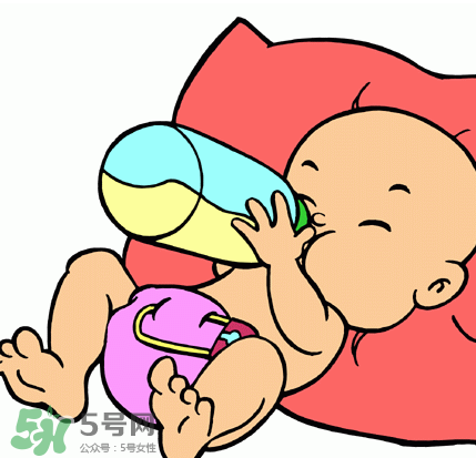 嬰兒吐奶有黃水怎么辦？嬰兒吐奶會吐黃水嗎？