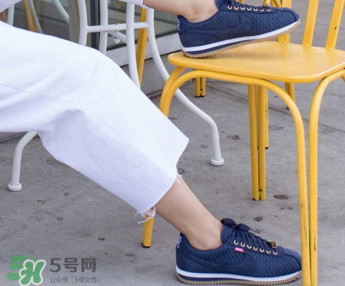 mister cartoon與nike cortez45周年聯(lián)名鞋子什么時候發(fā)售？