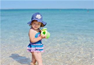 寶寶喜歡玩水怎么辦？寶寶為什么喜歡玩水？