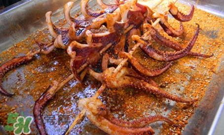 鐵板魷魚怎么做好吃？鐵板魷魚使用了什么香料