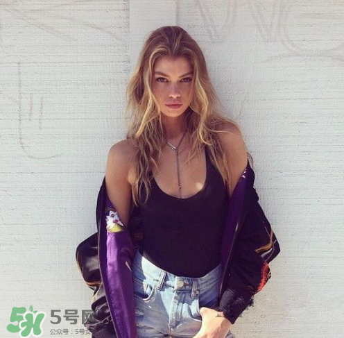 背心搭配什么褲子？背心搭配什么褲子好看？