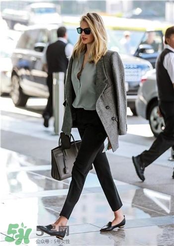 腿型不好穿什么褲子?煙管褲給你還你一條美腿 腿型不好穿什么褲子?煙管褲給你還你一條美腿