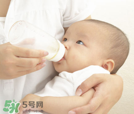 如何戒夜奶寶寶不痛苦？寶寶如何戒夜奶？