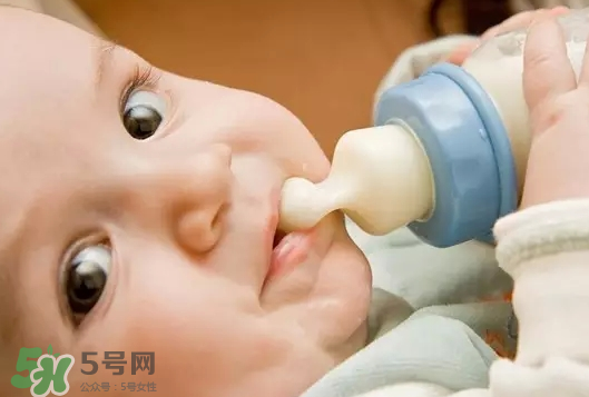 如何戒夜奶寶寶不痛苦？寶寶如何戒夜奶？