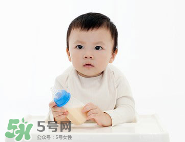 戒夜奶的最佳時(shí)間 幾個(gè)月戒夜奶最好？