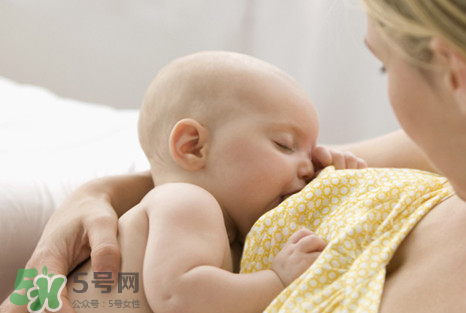 戒夜奶的最佳時(shí)間 幾個(gè)月戒夜奶最好？