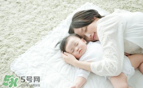 戒夜奶的最佳時(shí)間 幾個(gè)月戒夜奶最好？