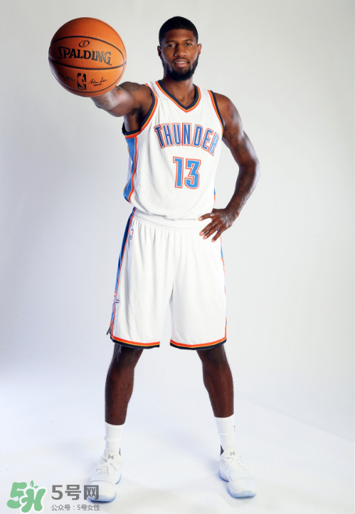 保羅喬治雷霆定妝照上腳穿的球鞋是什么型號？