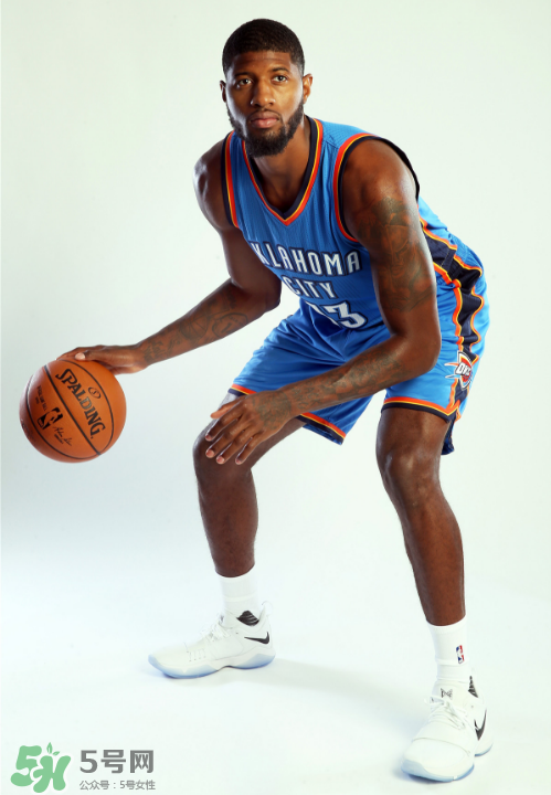 保羅喬治雷霆定妝照上腳穿的球鞋是什么型號？