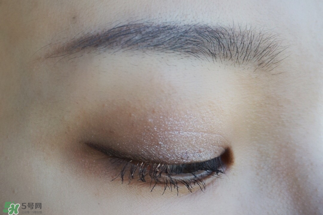 斬男眼影怎么畫 斬男單色眼影畫法 斬男眼影怎么畫 斬男單色眼影畫法