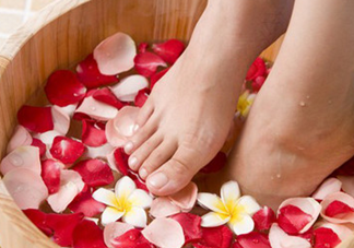 三伏天用艾葉泡腳好嗎？三伏天泡腳的禁忌