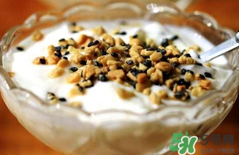 酸奶飯前喝還是飯后喝好？酸奶早上喝好還是晚上喝好