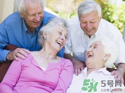 老年斑吃什么能去掉？如何預(yù)防老年斑