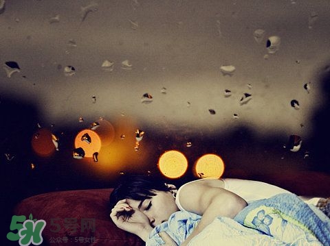 艾灸貼可以去濕氣嗎？貼艾灸貼能去濕氣嗎？