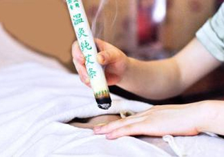 艾灸條和艾灸貼哪個好？艾灸好還是艾灸貼好？