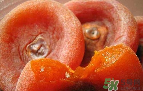 柿餅上的白霜可以吃嗎？怎么辨別柿霜的真假？