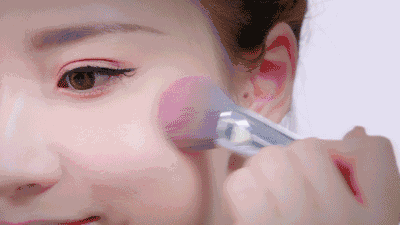 腮紅顏色適合什么膚色 膚色偏黃適合什么顏色的腮紅 腮紅顏色適合什么膚色 膚色偏黃適合什么顏色的腮紅