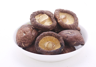 買香菇怎么挑選？干香菇怎么挑選？