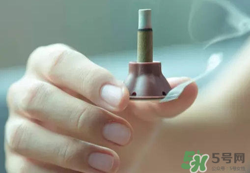 艾艾貼可以貼肚臍眼嗎？艾艾貼貼肚臍有什么作用？