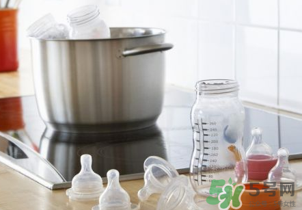 硅膠奶瓶能用紫外線消毒嗎？硅膠奶瓶怎么消毒最好呢？