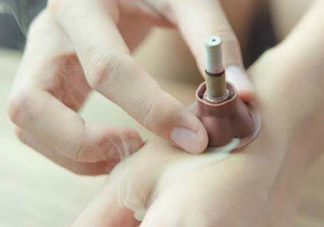 艾艾貼貼后出現(xiàn)水泡怎么回事？艾艾貼后有水泡怎么辦？