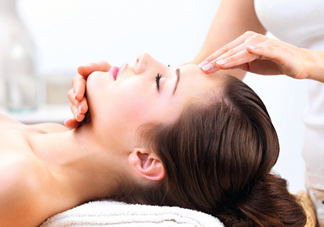 天然淡化淚溝的辦法 玻尿酸填充淚溝能保持多久？