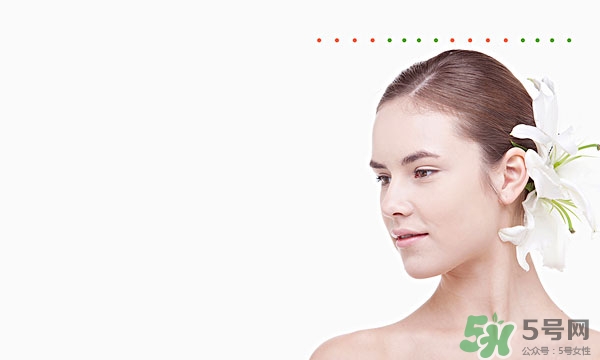 長痘是因為皮膚缺水嗎 皮膚缺水會長痘嗎 長痘是因為皮膚缺水嗎 皮膚缺水會長痘嗎