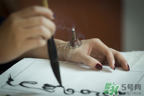 艾艾貼的煙有什么危害？艾艾貼燃燒的煙為什么會(huì)往下走？