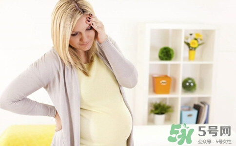 孕期為什么會(huì)常常感到下背痛 孕婦下背痛怎么辦 孕期為什么會(huì)常常感到下背痛 孕婦下背痛怎么辦