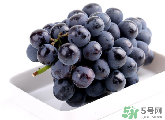 夏黑葡萄為什么掉色？夏黑葡萄怎么會(huì)染色？