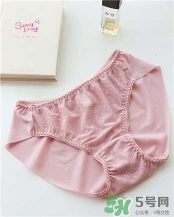 女士穿內(nèi)褲的禁忌 女士內(nèi)褲的護(hù)理 女士穿內(nèi)褲的禁忌 女士內(nèi)褲的護(hù)理