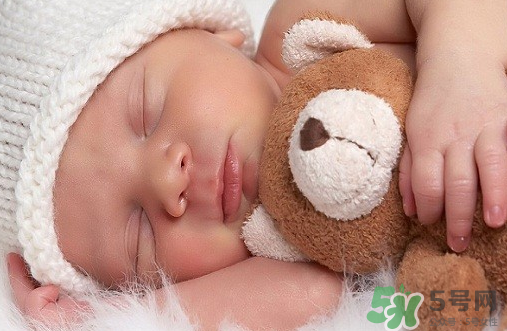 夏季濕疹怎么好的快？夏季濕疹和出汗有關(guān)系嗎？