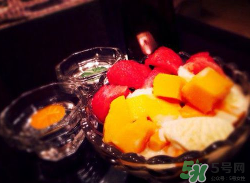 西瓜和冰淇淋能一起吃嗎？吃完冰淇淋可以吃西瓜嗎？